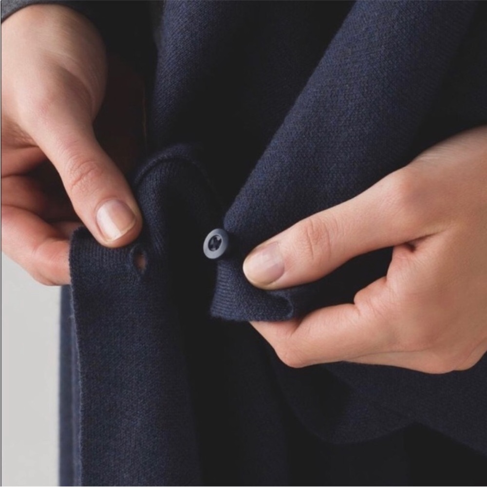 Lululemon After Asana Wrap- Heathered Inkwell one size - Picture 6 of 10